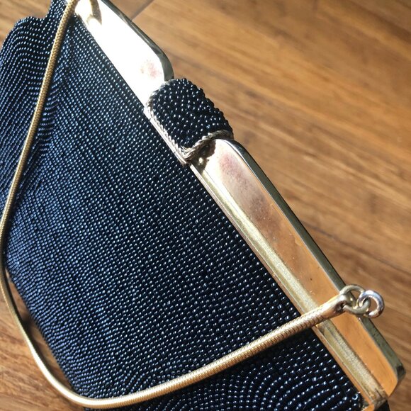 Vintage 1950s Black Purse Beaded with Mother of Pearl Clasp Excellent Condition - Picture 9 of 11